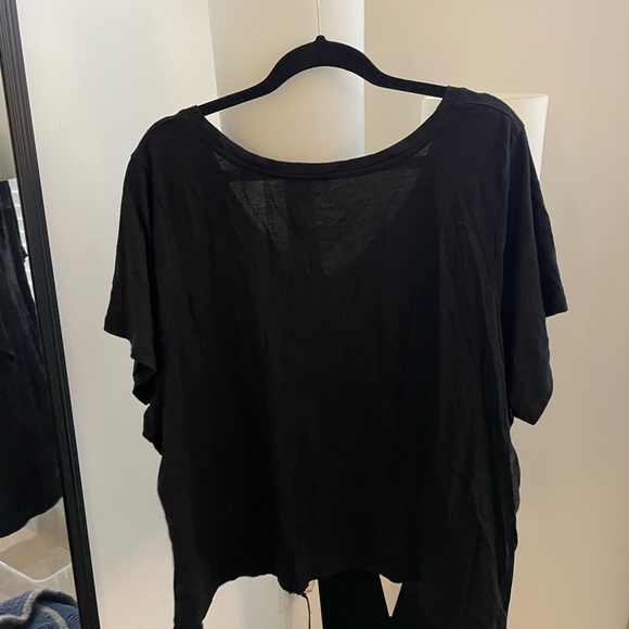 NWOT torrid crop v neck tee 5x - Picture 3 of 3